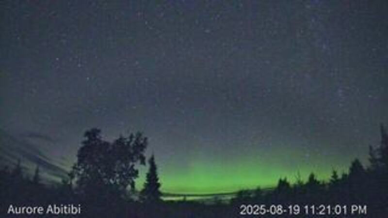 Latest live northern lights webcam from Albitibi, Quebec in Canada